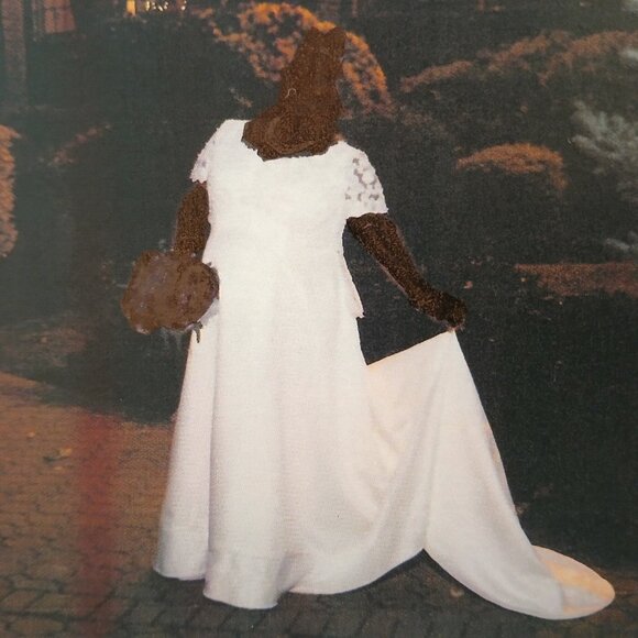 Wedding dress - Picture 2 of 5